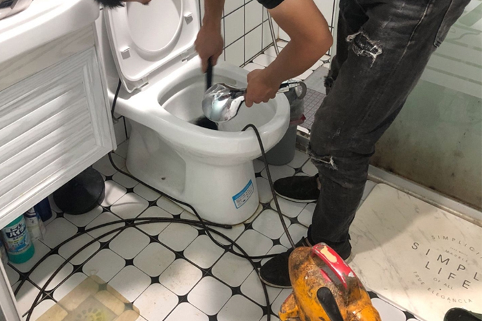 古田马桶堵塞自己疏通还是找师傅？专业上门服务让你省时更省心